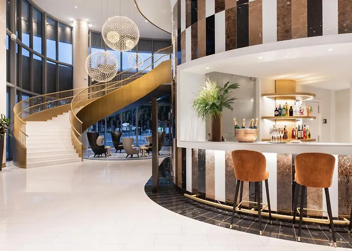 Eurostars Universal Hotel 5*