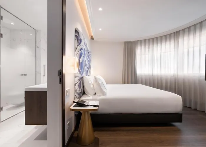 Eurostars Universal Hotel 5*