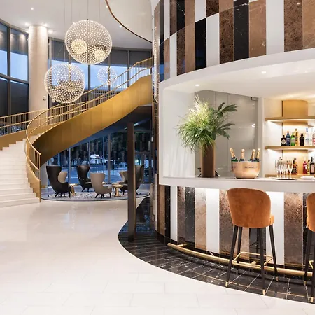 Eurostars Universal Hotel 5*