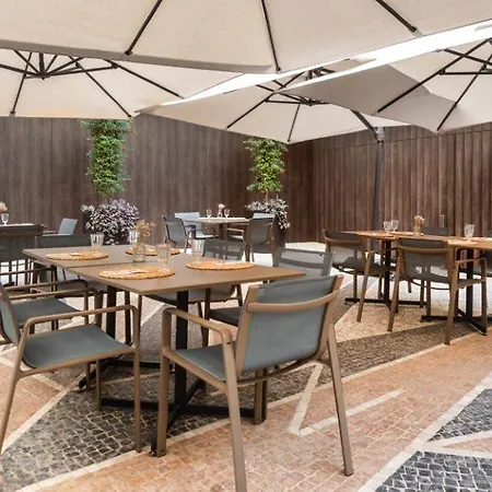 Eurostars Universal Hotel 5*